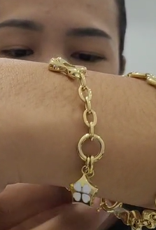 18K Clover Charm Bracelet