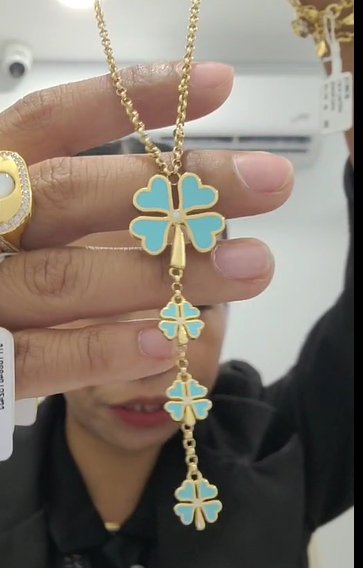 Clover Necklace