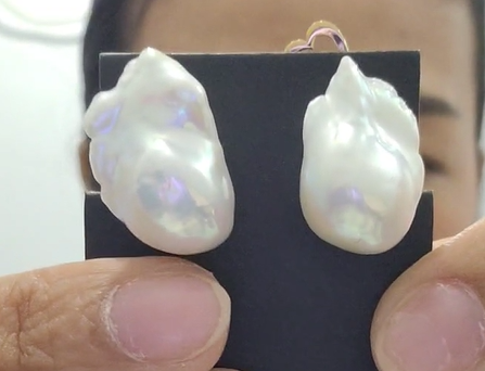 Baroque Earring White