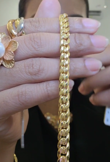 BRACELET