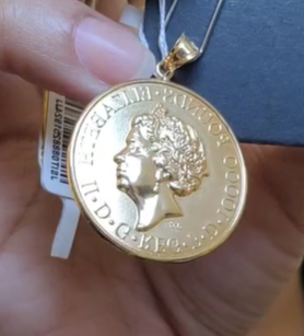 QUEEN ELIZABETH PENDANT